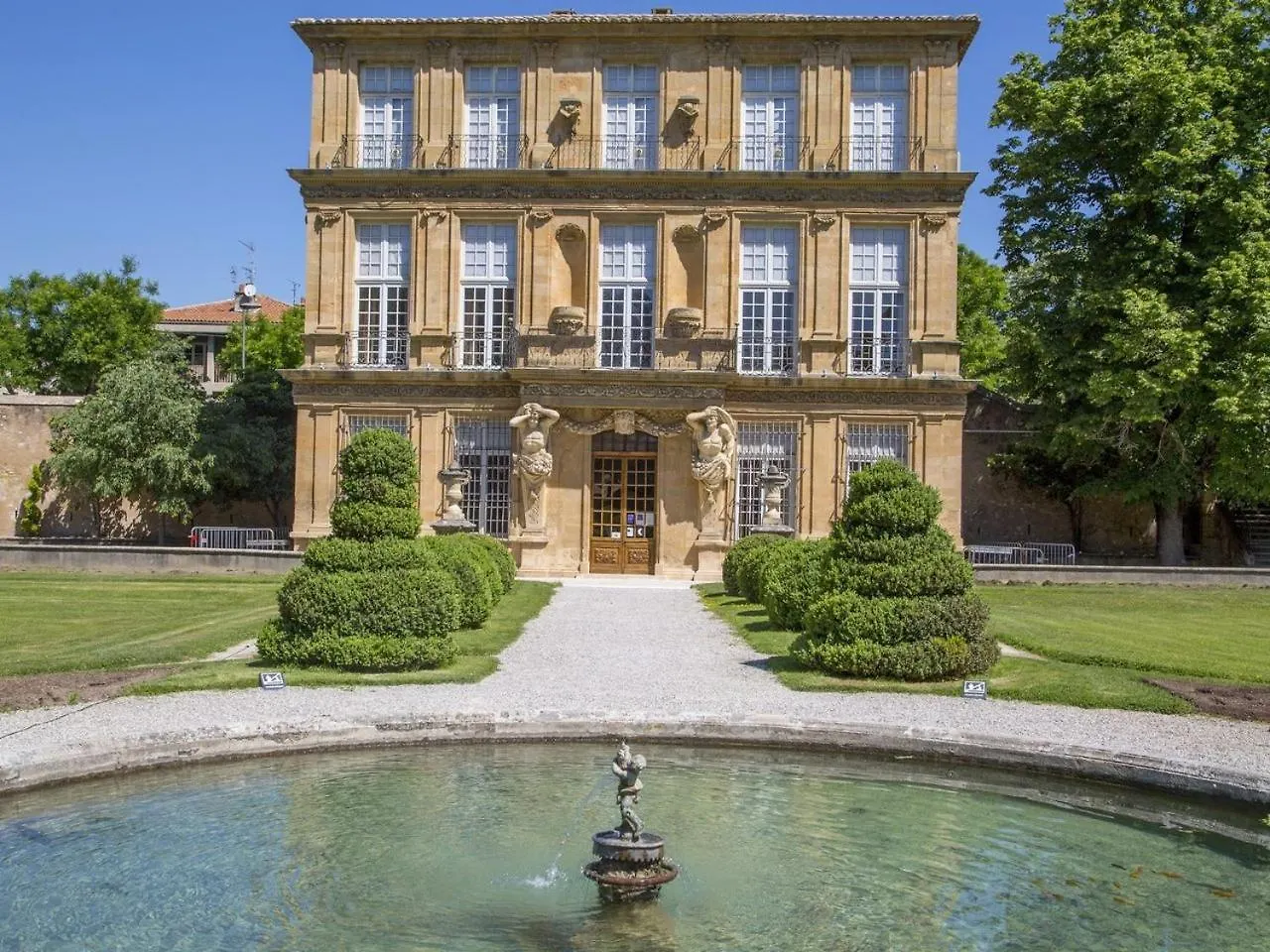 Toits Vieil Aix - Appartement De Charme Avec Terrasse D'Exception Centre Ville Historique Proche Cardeurs Et Mairie Aix-en-Provence 0*,  France